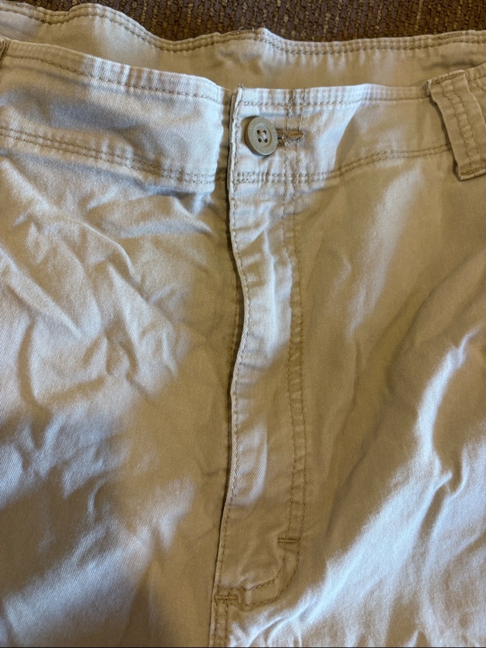 Wrangler Beige Cargo Shorts with Multiple Pockets - Picture 4 of 5